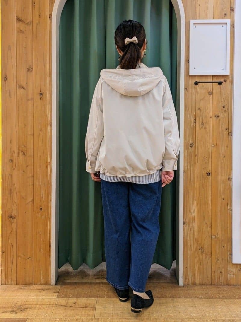 ショーコラさんの「SHOO･LA･RUE｜◆【S-LL/防花粉/撥水】かわいいもかっこいいも叶える 欲張りマウンテンパーカ」を使ったコーディネート