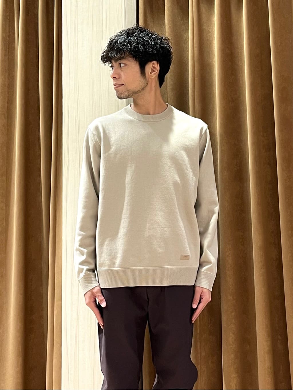 URAさんの「TAKEO KIKUCHI｜【Made in JAPAN】播州織 ストレッチ パンツ」を使ったコーディネート