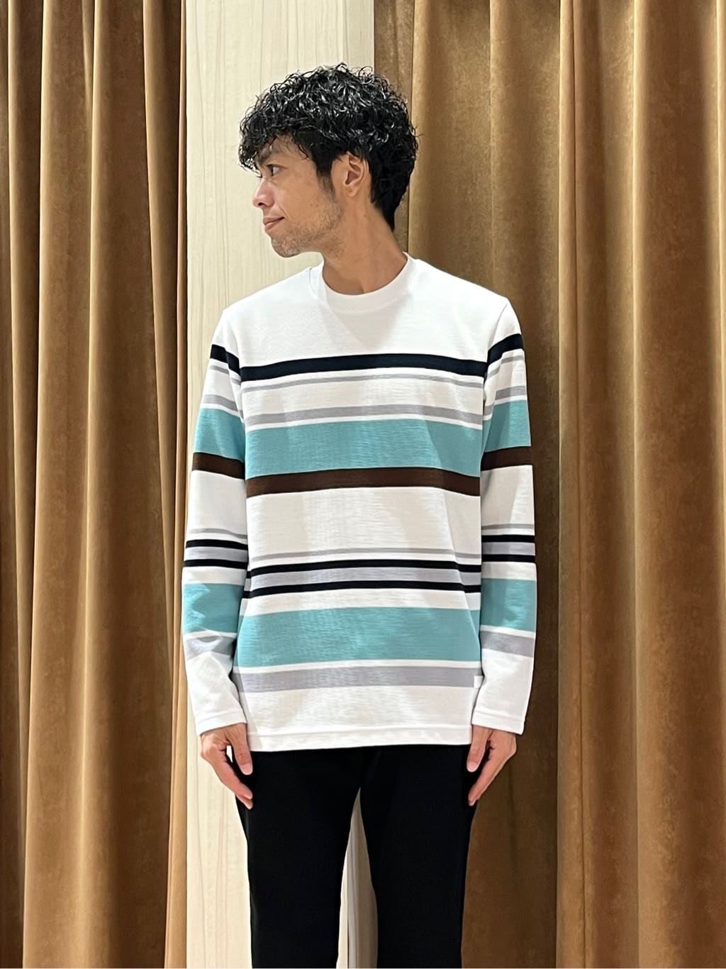 URAさんの「TAKEO KIKUCHI｜【Sサイズ～】ストレッチ デニム パンツ」を使ったコーディネート
