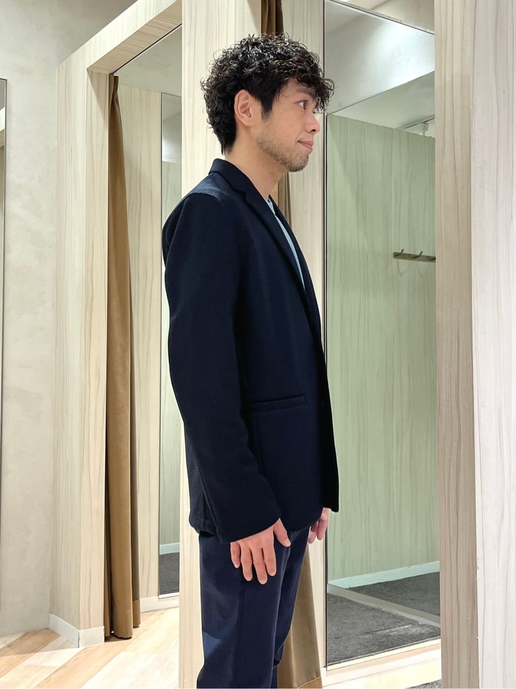 URAさんの「TAKEO KIKUCHI｜【Made in JAPAN】播州織 ヘリンボン ストレート パンツ」を使ったコーディネート
