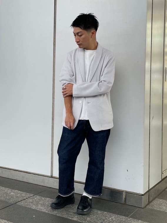 加藤裕樹さんの「TAKEO KIKUCHI｜【モンスターストレッチ】日本製 ワンウォッシュ デニムパンツ」を使ったコーディネート