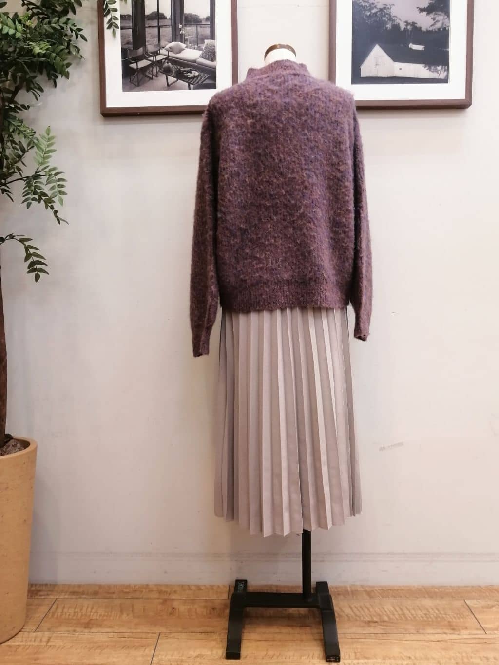 maiさんの「SHOO･LA･RUE｜◆【通勤/セレモニー/2WAY】フロントバー金具3層トート」を使ったコーディネート