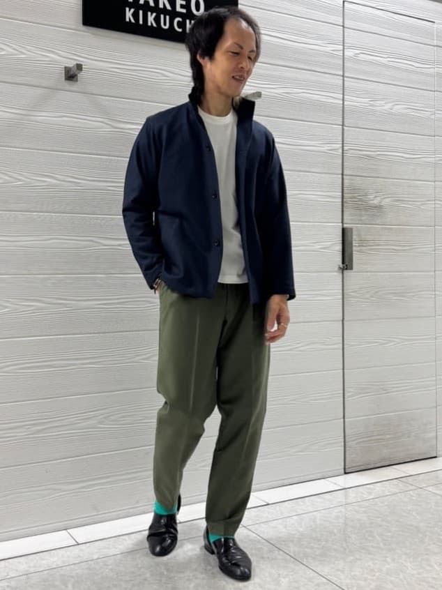 井出恭輔さんの「TAKEO KIKUCHI｜【DOWN FABRIC】ダウンファブリック スタンドカラーブルゾン」を使ったコーディネート