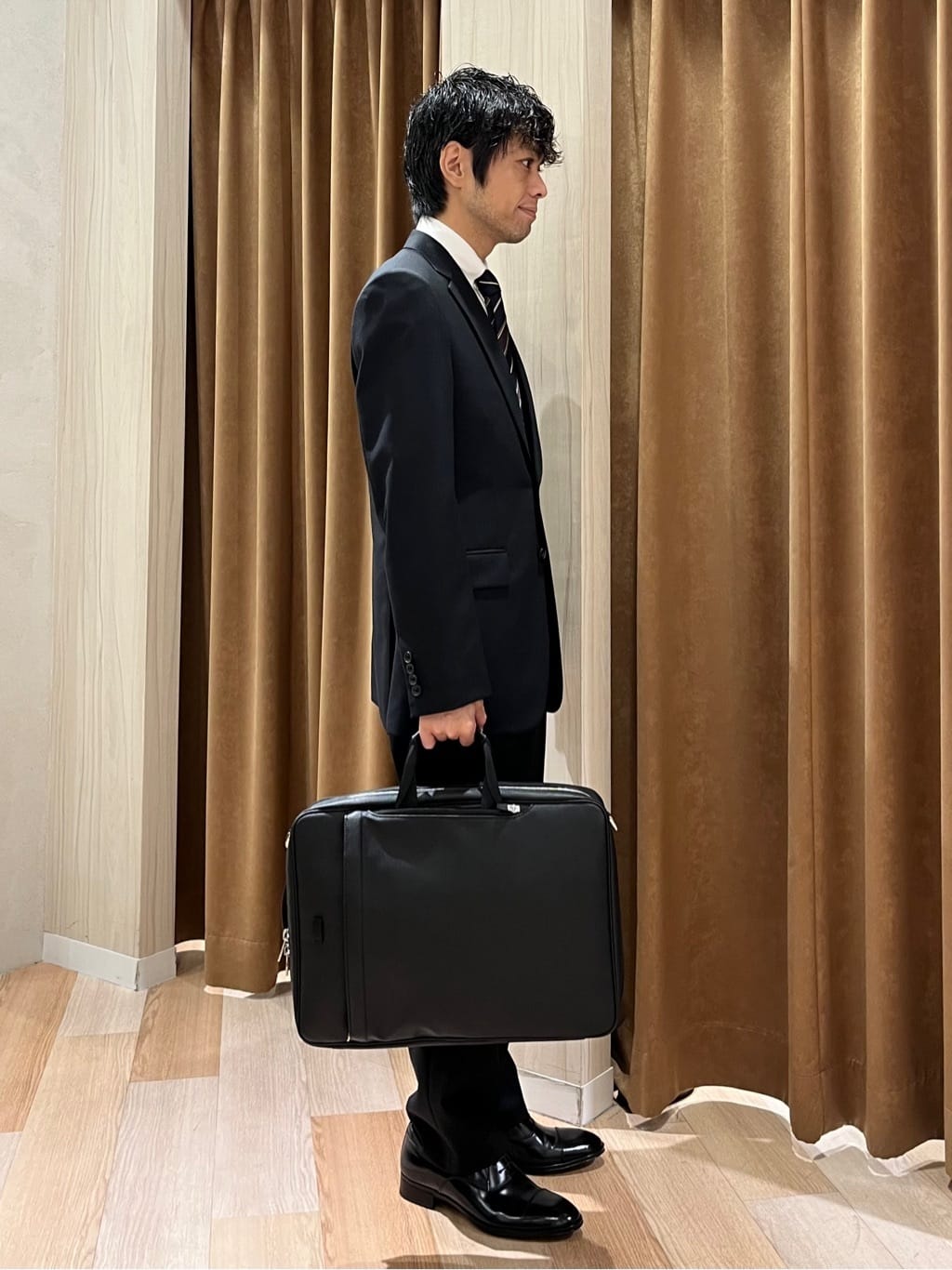 URAさんの「TAKEO KIKUCHI｜【Made in JAPAN】矢絣（やがすり）スーツ／スリーピース対応」を使ったコーディネート