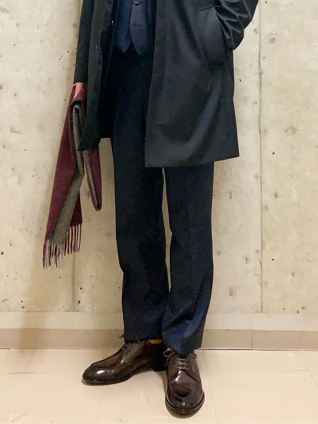 木村剛さんの「TAKEO KIKUCHI｜【Three by Three】シャイニーシャークピンヘッド スーツ/3ピース対応可」を使ったコーディネート