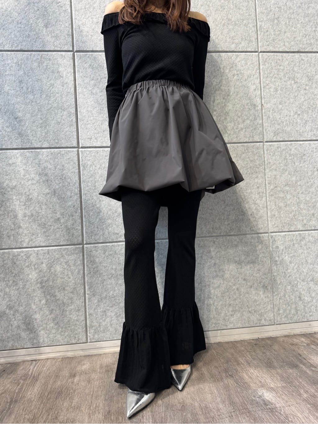 miyu maesakaさんの「CODE A｜lace knit pants」を使ったコーディネート