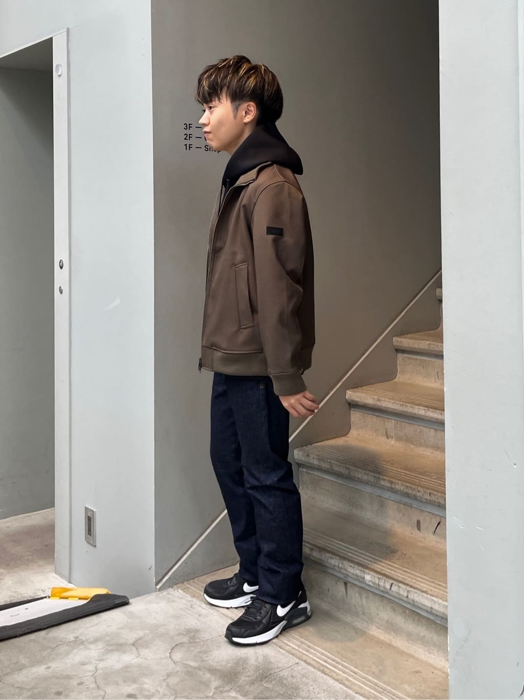 Namikiさんの「TAKEO KIKUCHI｜【モンスターストレッチ】日本製 ワンウォッシュ デニムパンツ」を使ったコーディネート