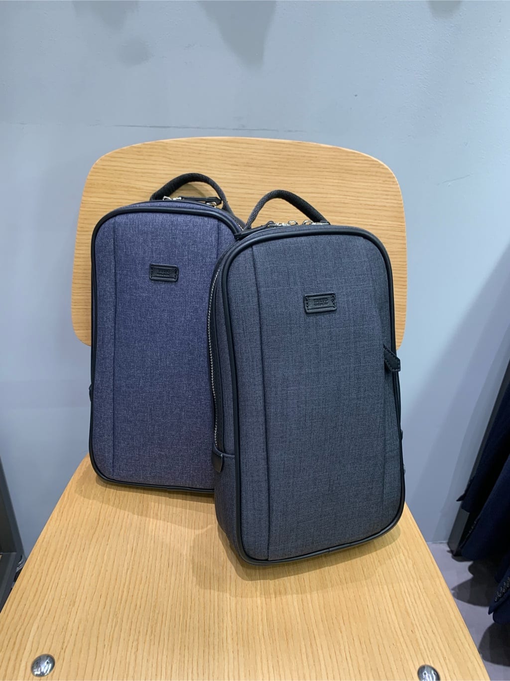 よぴさんの「TAKEO KIKUCHI｜【ソフト＆ナチュラル】ミニメッシュ レザー 2つ折り財布」を使ったコーディネート