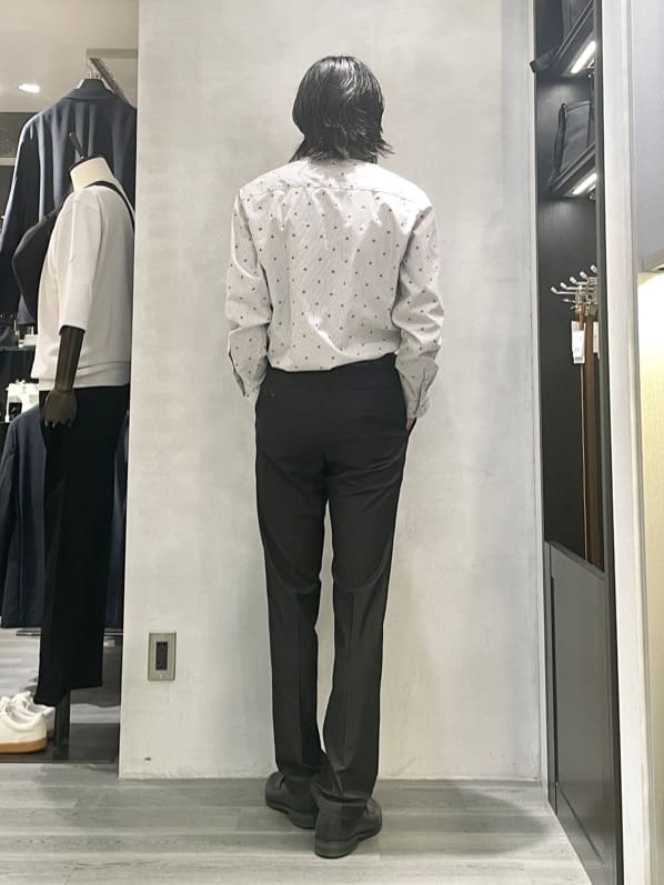 Tightさんの「TAKEO KIKUCHI｜ハットモチーフ ジャカード ストライプ シャツ」を使ったコーディネート