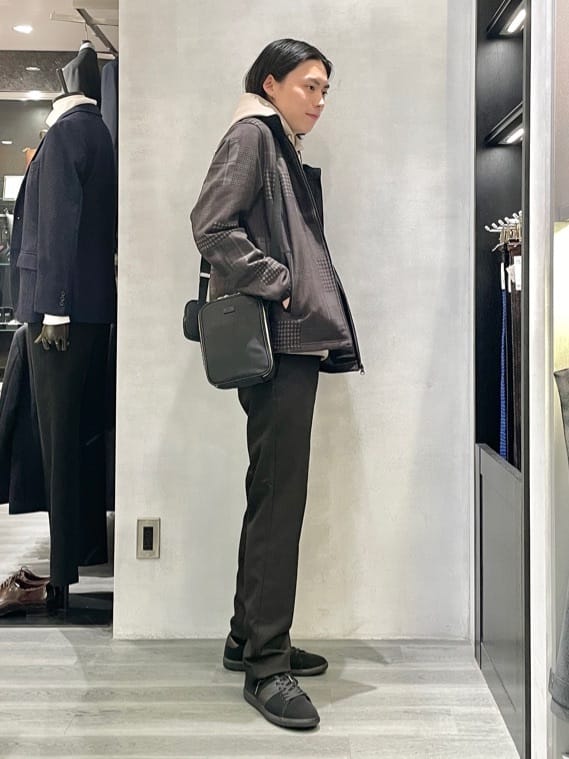 Tightさんの「TAKEO KIKUCHI｜【Sサイズ～】エアダン プルオーバー パーカ」を使ったコーディネート