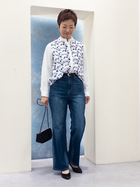 シュウコさんの「grove｜メタルバックルベルト」を使ったコーディネート