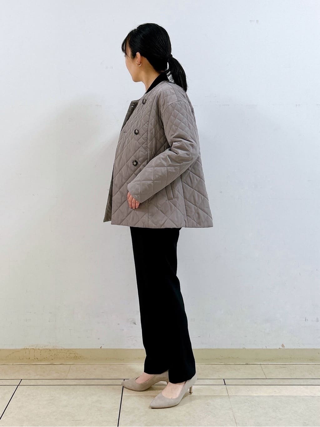 hattoriさんの「INDIVI｜【洗える／UVケア／スーツ】ストレッチノーカラージャケット」を使ったコーディネート
