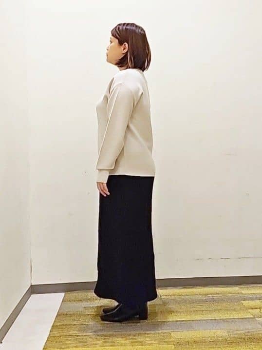okayuさんの「THE SHOP TK｜◆【毛玉になりにくい/蓄熱性】春色_美人ガーターニット/洗える/体形カバー」を使ったコーディネート