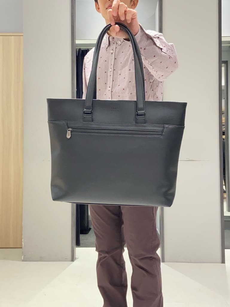 わいずみさんの「TAKEO KIKUCHI｜ハットモチーフ ジャカード ストライプ シャツ」を使ったコーディネート