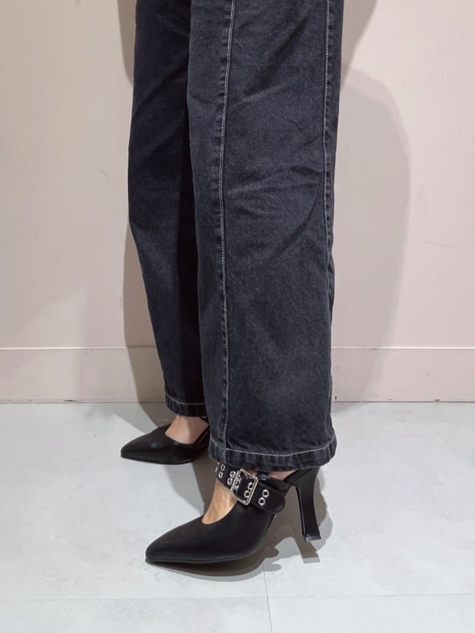 maiさんの「ESPERANZA｜グロメットバックストラップパンプス」を使ったコーディネート