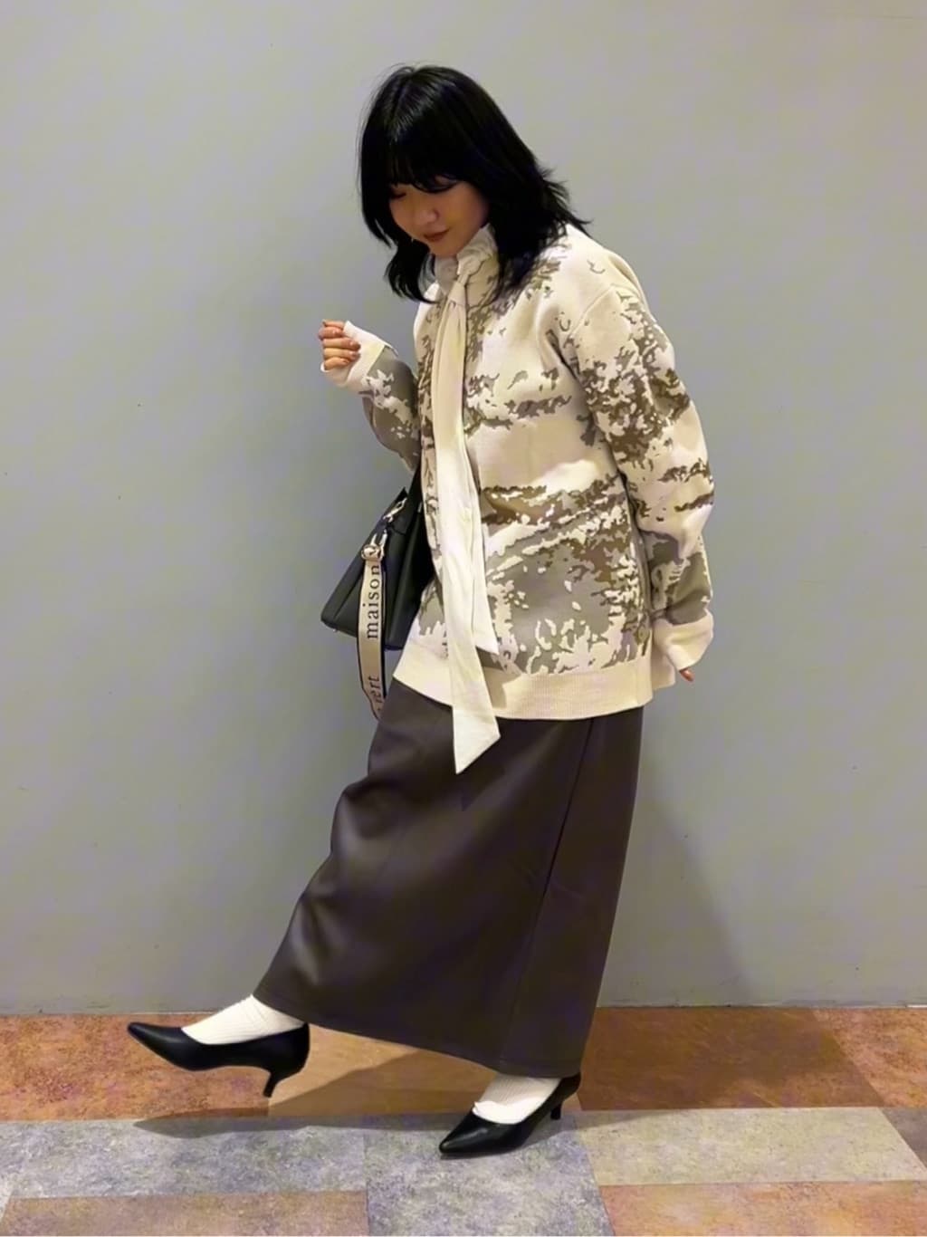 ひらのみさんの「THE SHOP TK｜◆【ONOFF活躍/セレモニー/通勤】ギャザーリボンタイブラウス/洗える」を使ったコーディネート