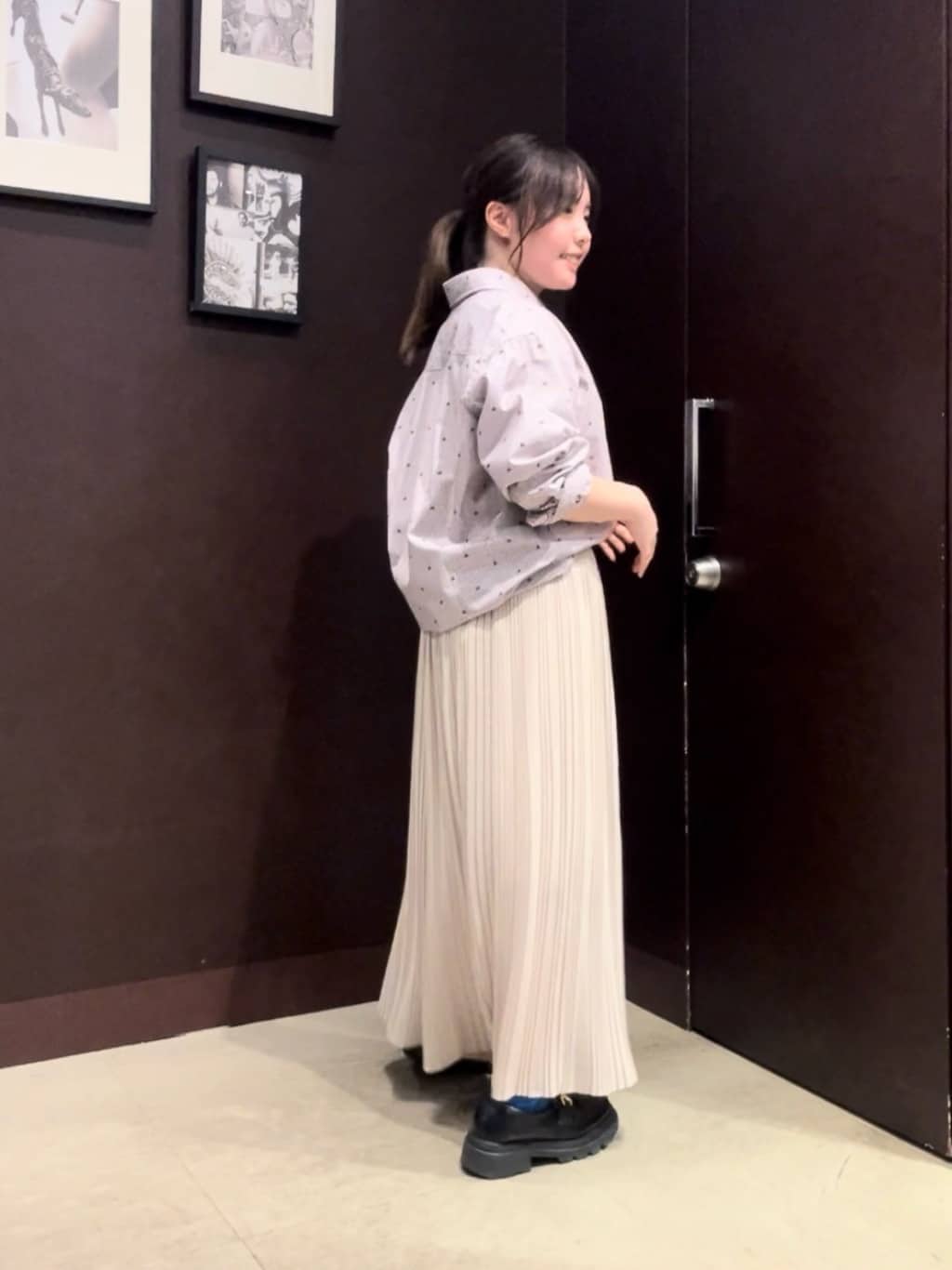 さりーちゃんさんの「TAKEO KIKUCHI｜ハットモチーフ ジャカード ストライプ シャツ」を使ったコーディネート
