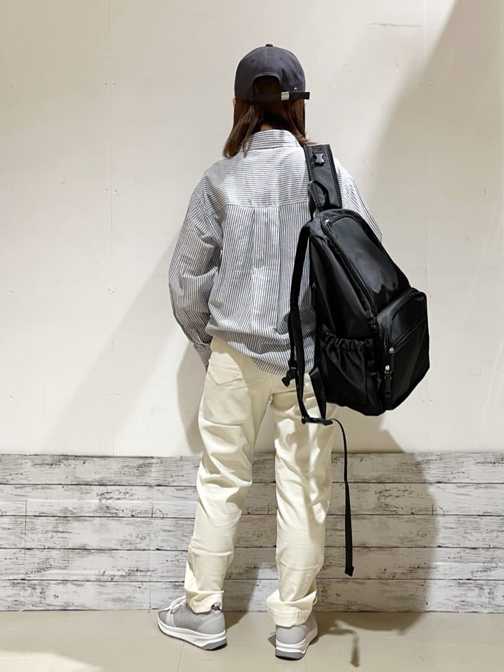 るねさんの「SHOO･LA･RUE｜【SS-3L/無理せずスリム】 ぐんぐん伸びる イージーテーパードパンツ」を使ったコーディネート