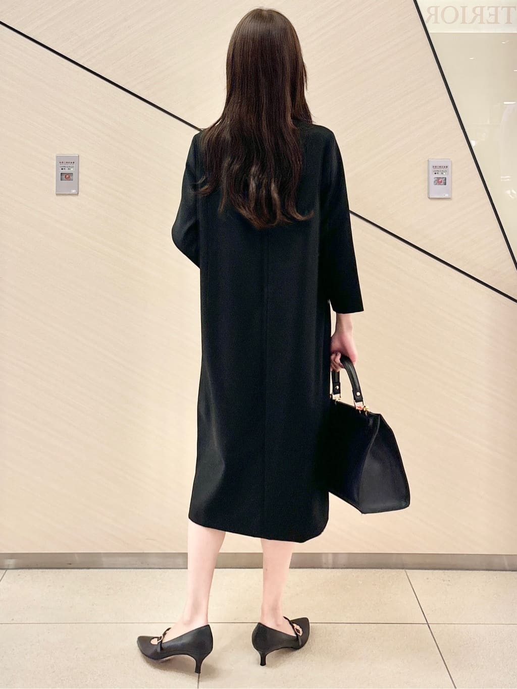 清水夏姫さんの「DRESSTERIOR｜【セットアップ可】ブラックフォーマルワンピース」を使ったコーディネート