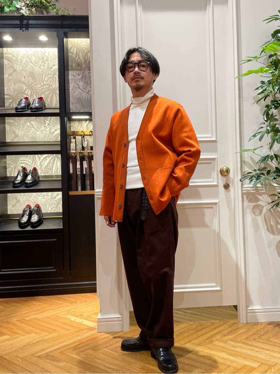 鶴田大士さんの「DRESSTERIOR｜【撥水加工/Safari5月号掲載】ローファー」を使ったコーディネート