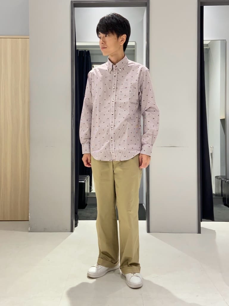 わいずみさんの「TAKEO KIKUCHI｜ハットモチーフ ジャカード ストライプ シャツ」を使ったコーディネート