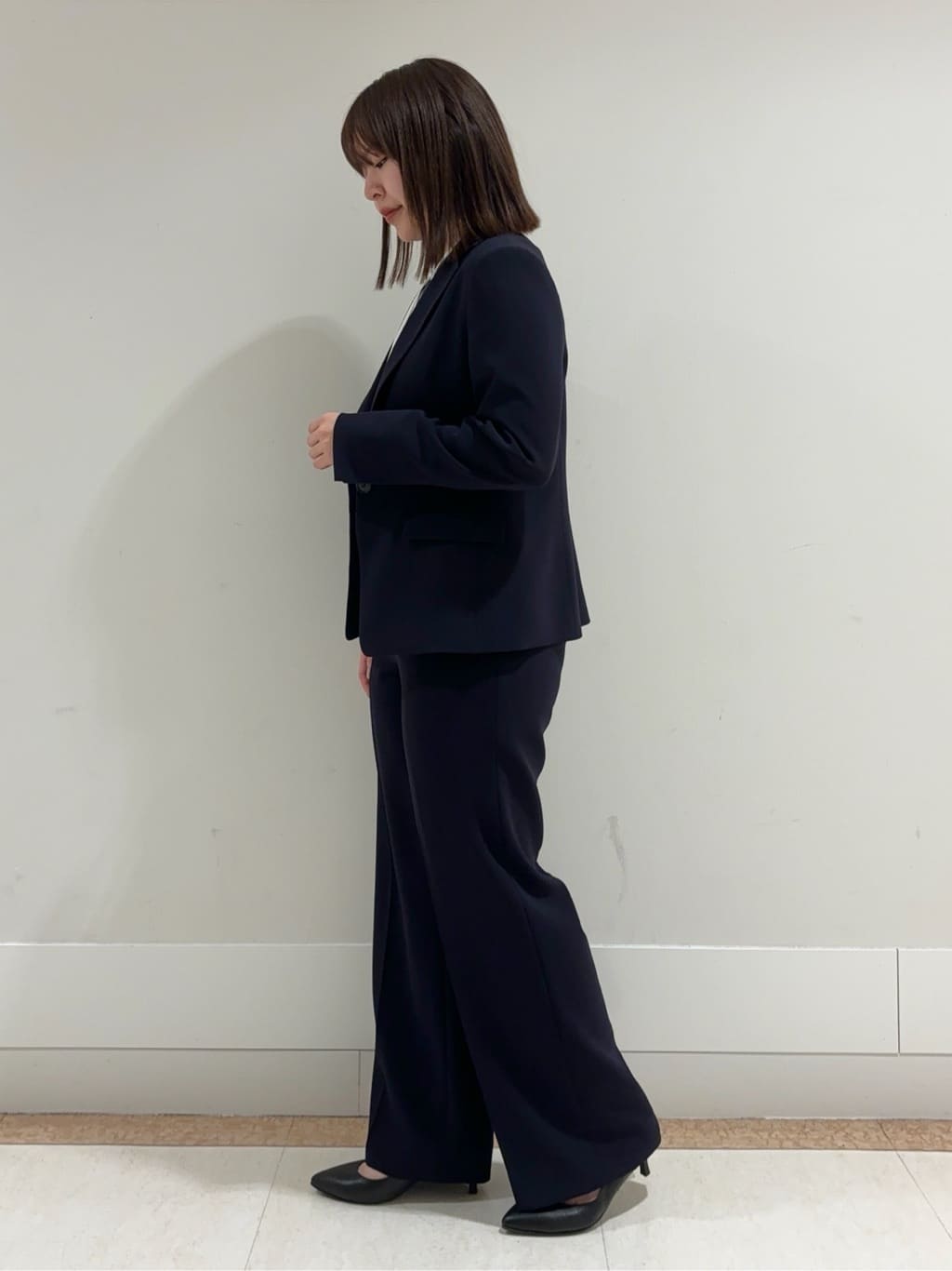 モエカさんの「UNTITLED｜【日本製・本革】Comfit Dresser Pumps（コンフィットドレッサーパンプス）」を使ったコーディネート