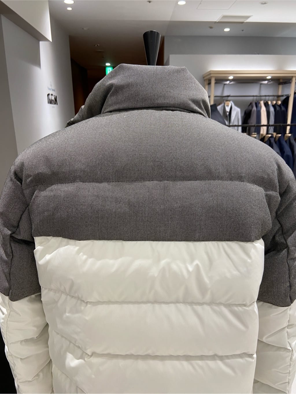 わいずみさんの「TAKEO KIKUCHI｜【Made in JAPAN】播州織 ストレッチ パンツ」を使ったコーディネート