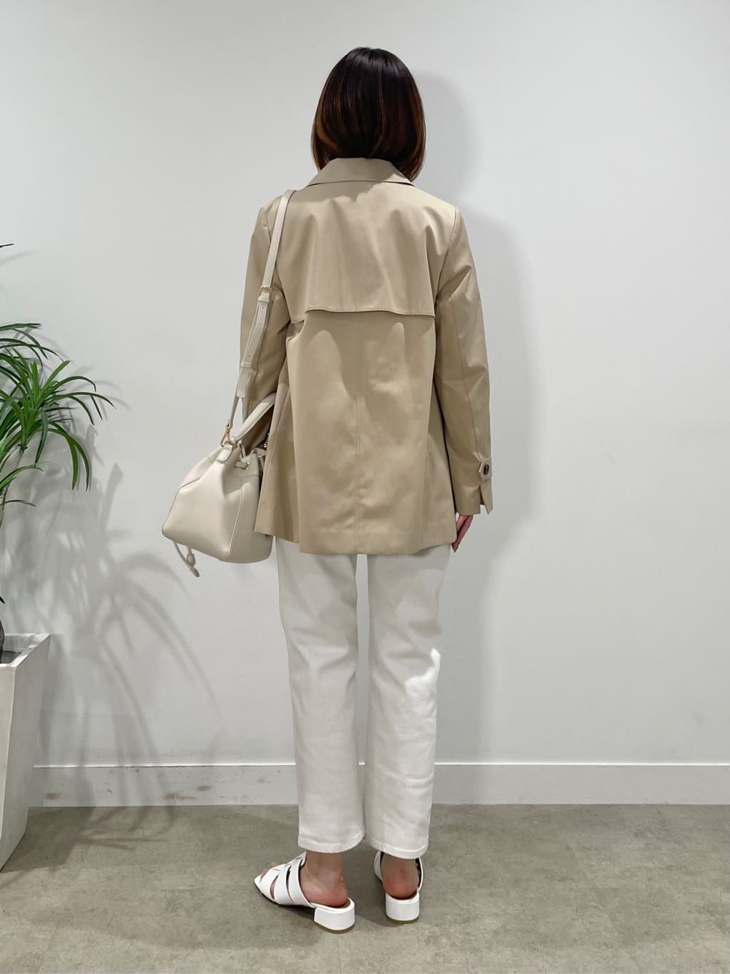 ねねさんの「INDIVI｜【褒められデニム】スリムストレート デニムパンツ」を使ったコーディネート