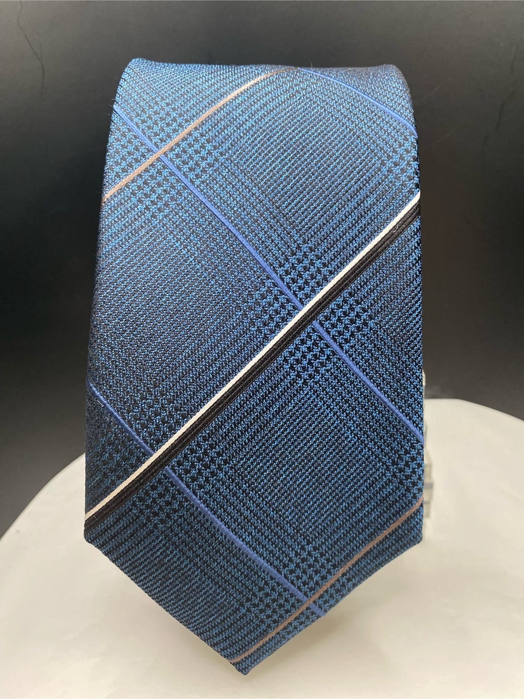 リュウネットさんの「TAKEO KIKUCHI｜【Made in JAPAN】番千鳥ウィンドペン柄 ネクタイ」を使ったコーディネート