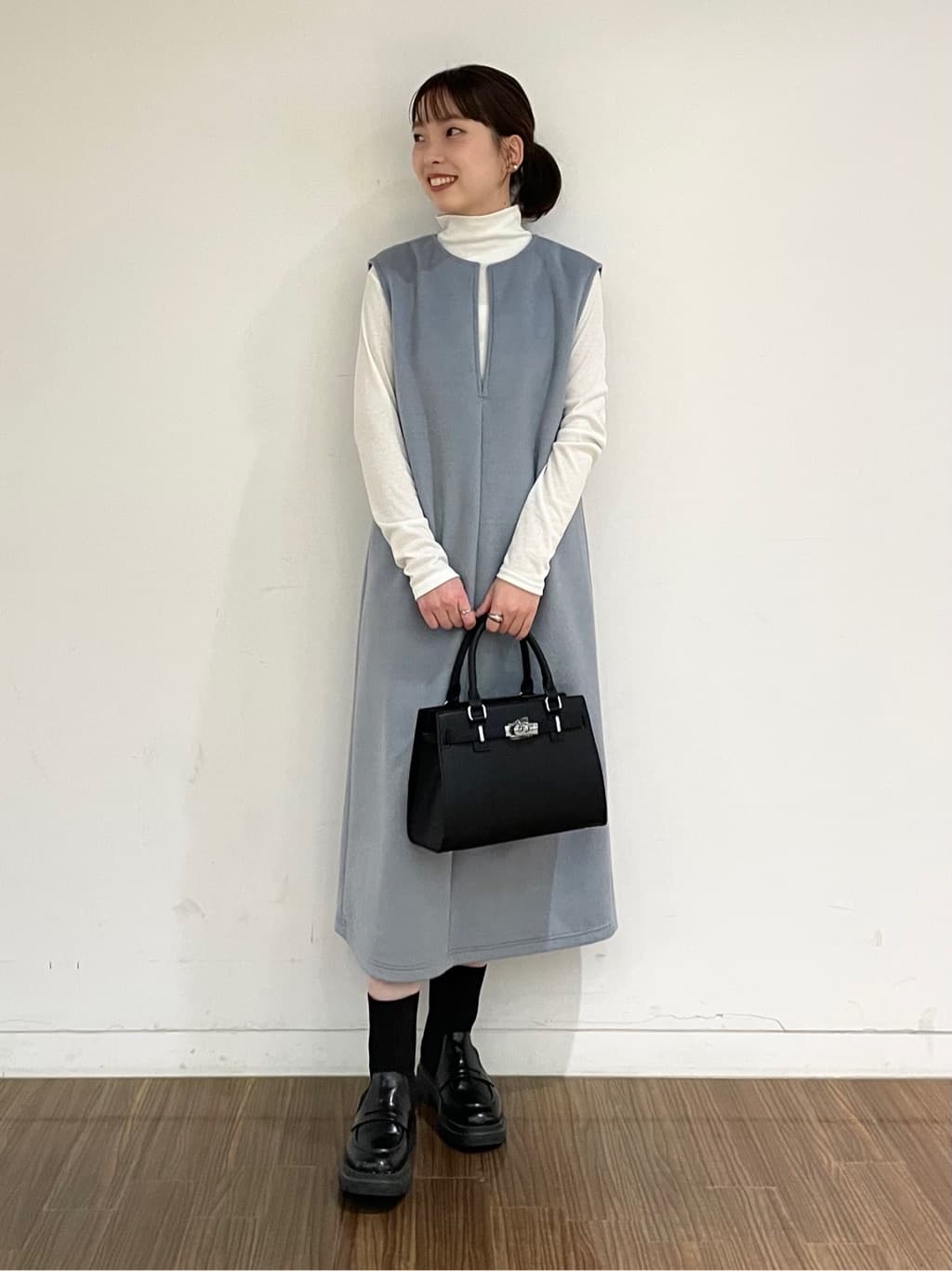 ねねさんの「INDIVI｜◆【合皮／フォーマル】ショルダー付きスクエアバッグ」を使ったコーディネート
