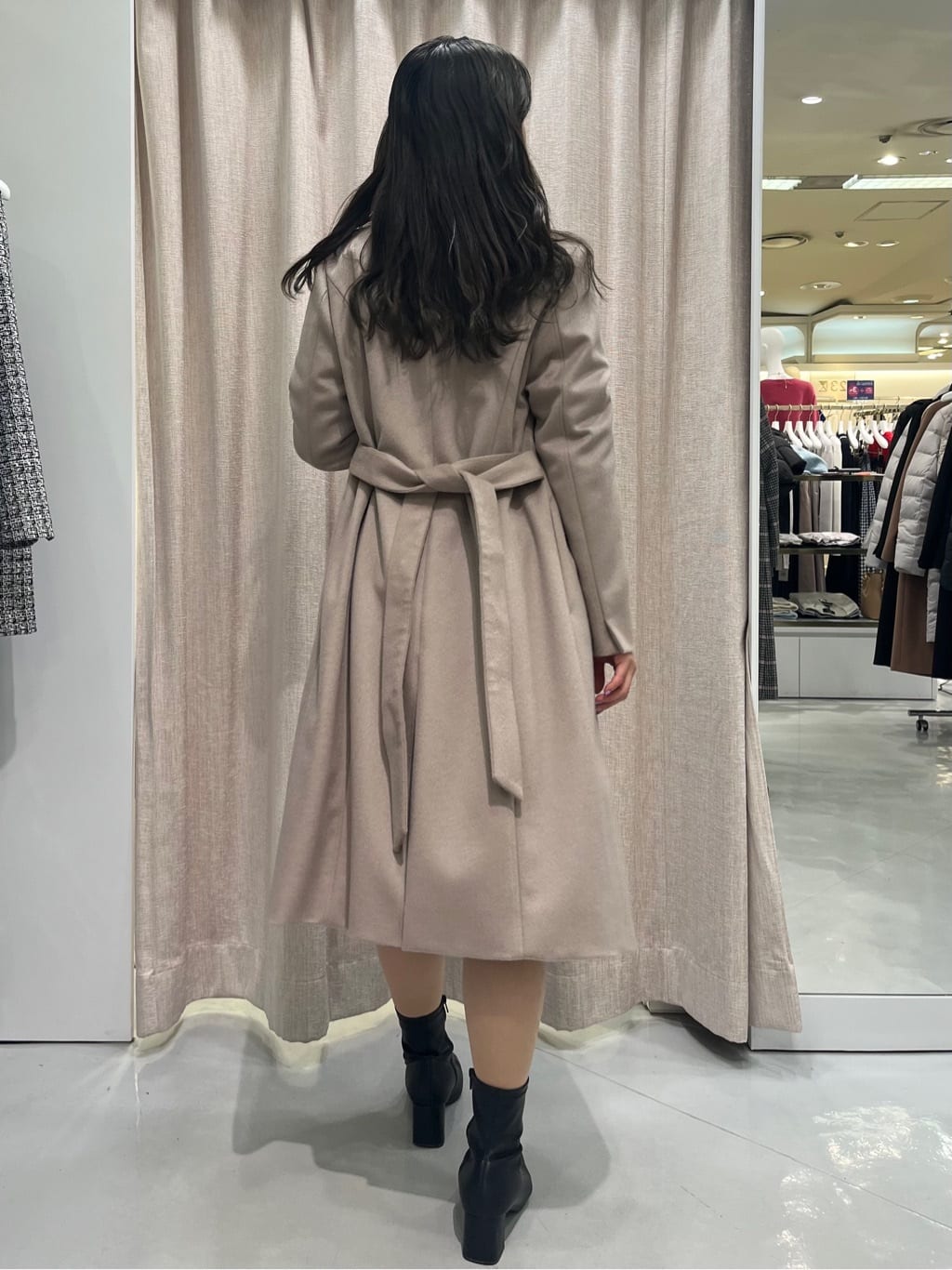 Saekoさんの「COUP DE CHANCE｜【カシミヤ混／日本製】Iラインスタンドウィングカラーコート」を使ったコーディネート