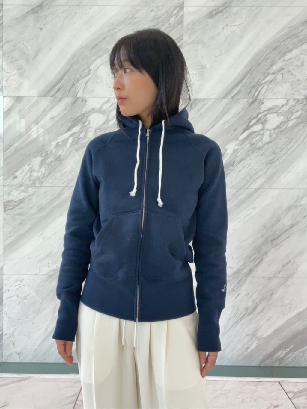 arisaさんの「DRESSTERIOR｜デキシー吊裏毛ジップアップパーカ」を使ったコーディネート