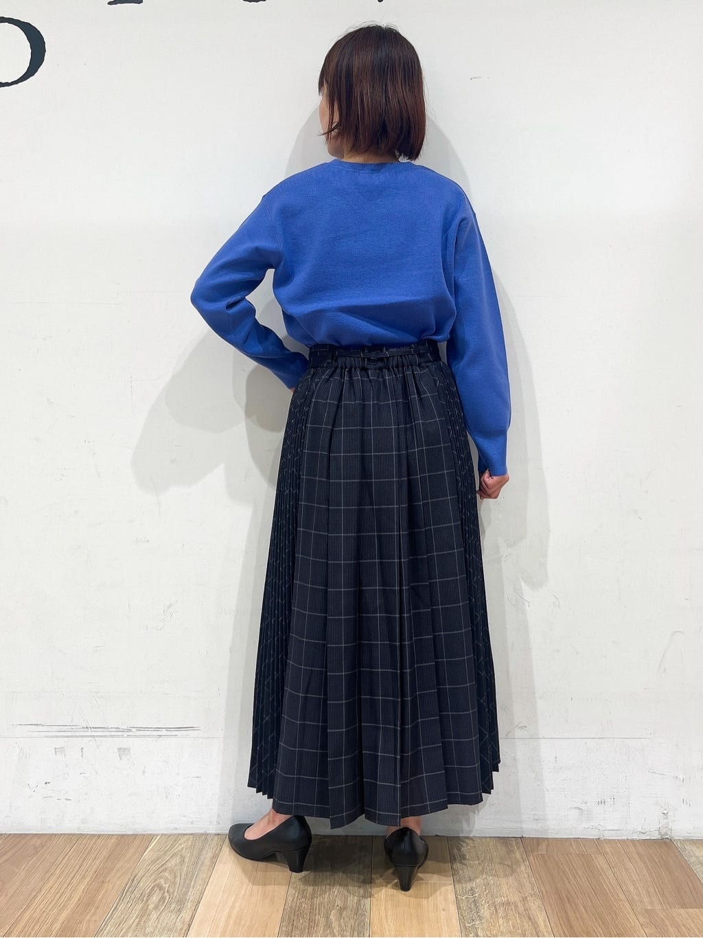 山さんさんの「grove｜【ふわっと心地よい足入れ】やわここち(R)Vカットパンプス」を使ったコーディネート