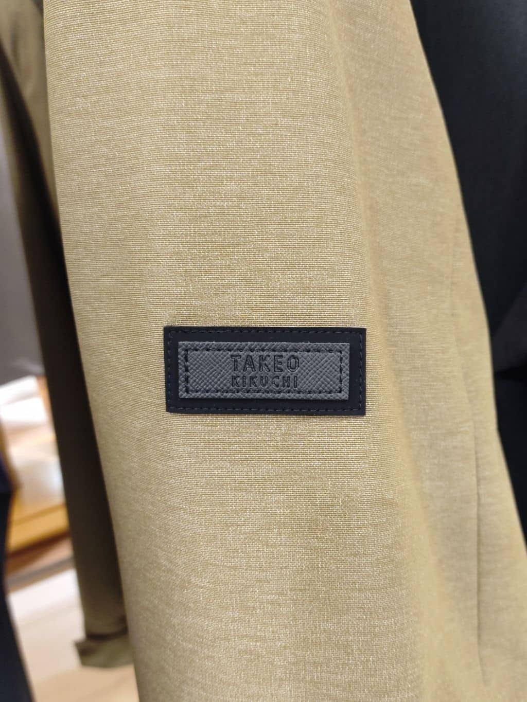 shiominさんの「TAKEO KIKUCHI｜ハットモチーフ ジャカード ストライプ シャツ」を使ったコーディネート