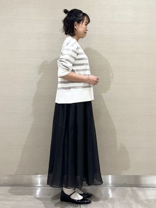 なつよさんの「UNTITLED｜◆【洗える/オンオフ使える】袖リブスリットストレッチニット」を使ったコーディネート