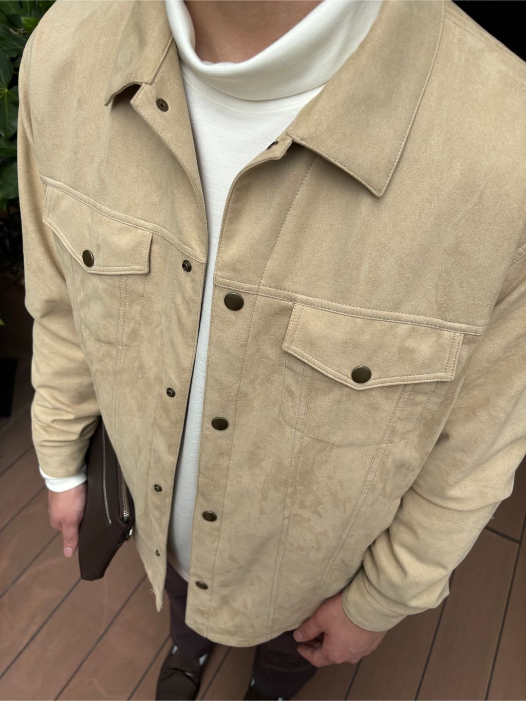 圭哉さんの「TAKEO KIKUCHI｜【Made in JAPAN】播州織 ストレッチ パンツ」を使ったコーディネート