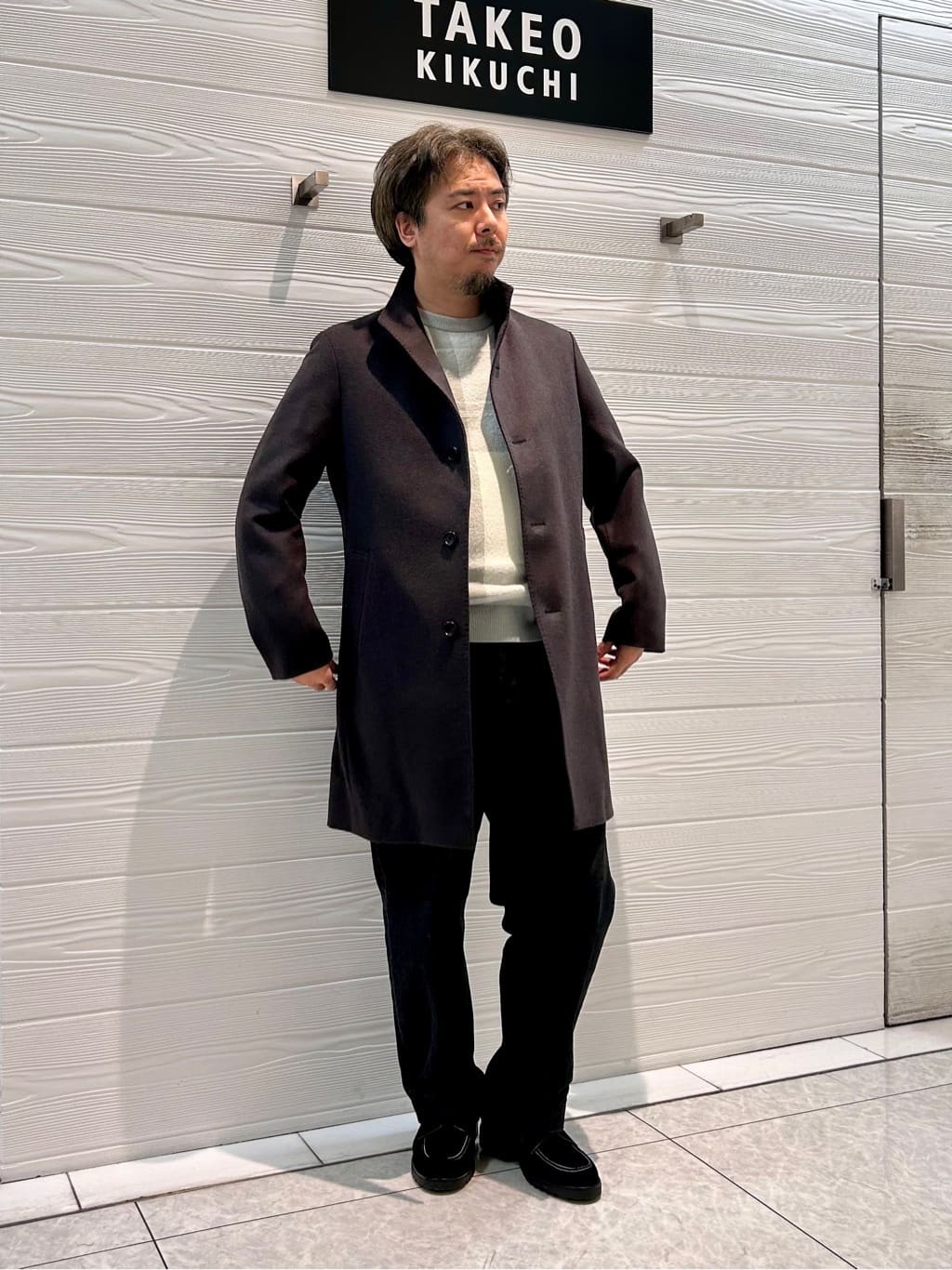すーさんの「TAKEO KIKUCHI｜【ウールカシミヤブレンド】ビーバー調 スタンドカラー コート」を使ったコーディネート