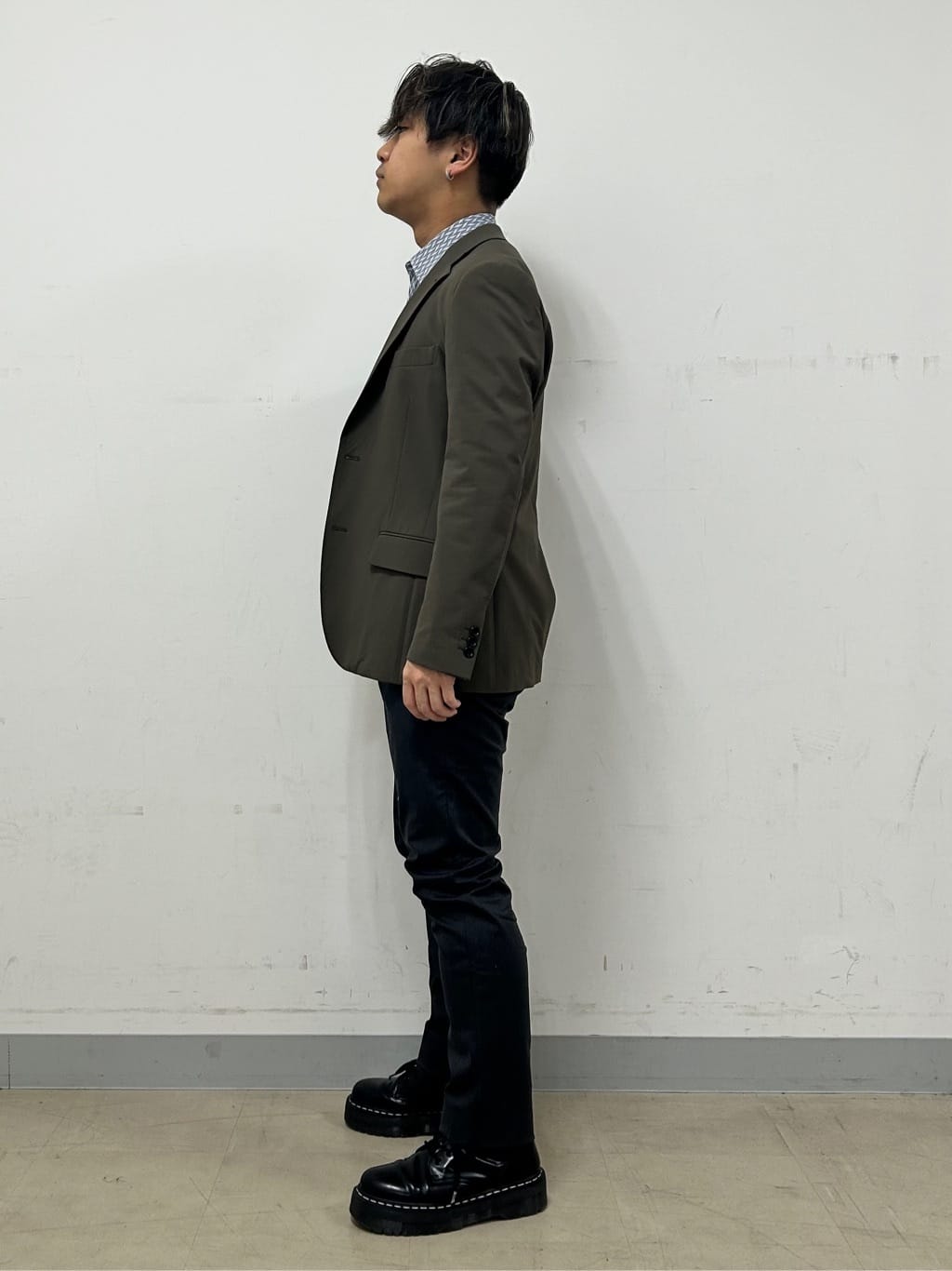 Hiroさんの「TAKEO KIKUCHI｜【全7サイズ&times;8色展開！】トップマルチヘリンボン パンツ」を使ったコーディネート