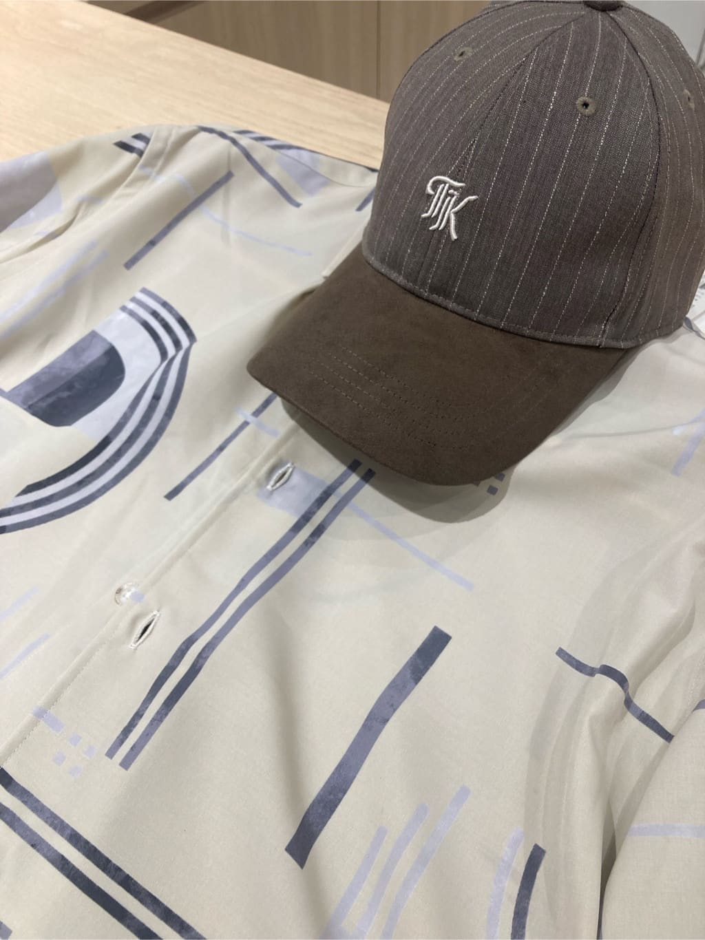 KDDさんの「TAKEO KIKUCHI｜」を使ったコーディネート