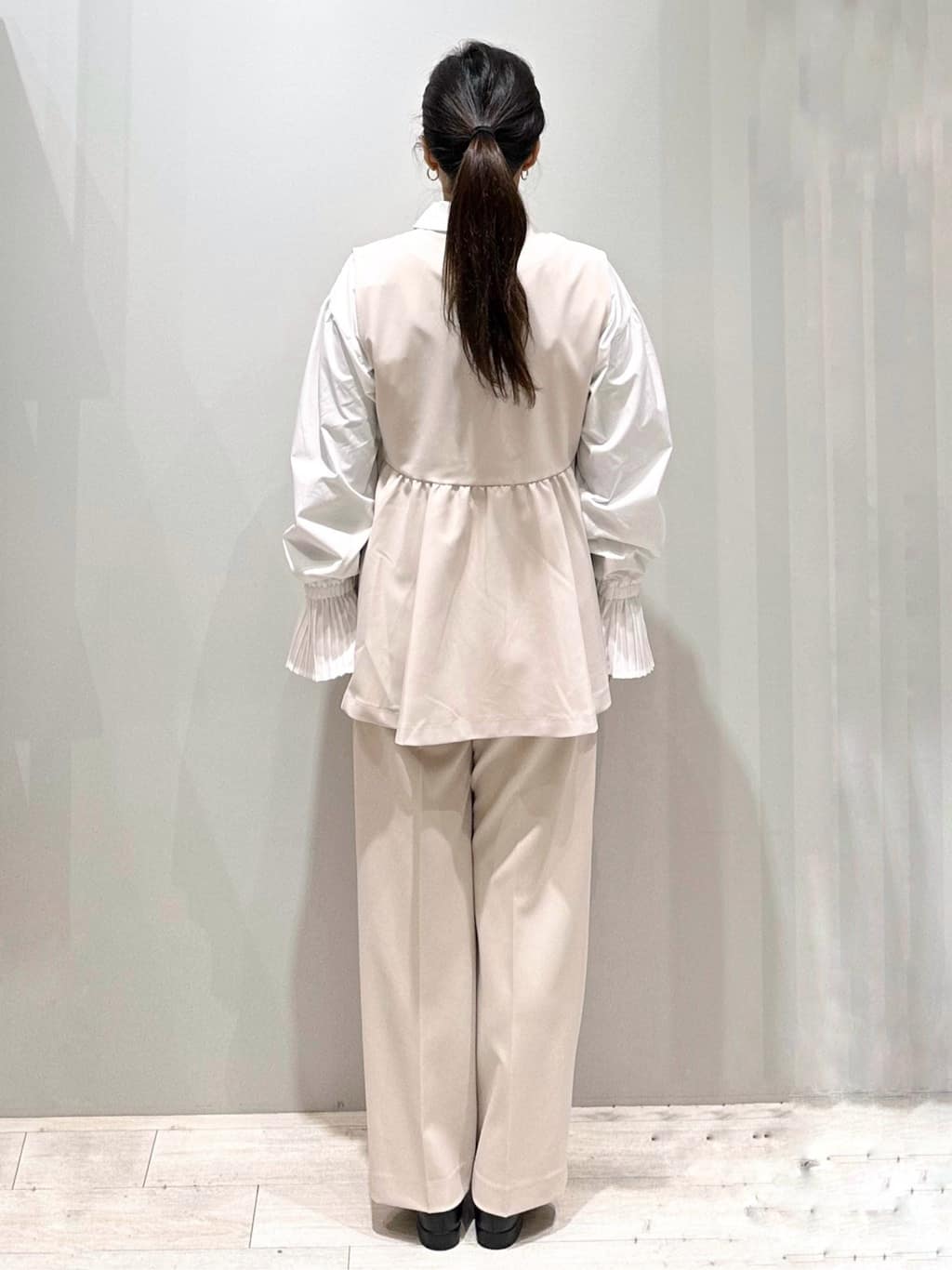 Iguさんの「THE SHOP TK｜◆【汚れ＆シワが付きにくい/セレモニー/通勤】ダブルクロスジレ/洗濯機OK」を使ったコーディネート