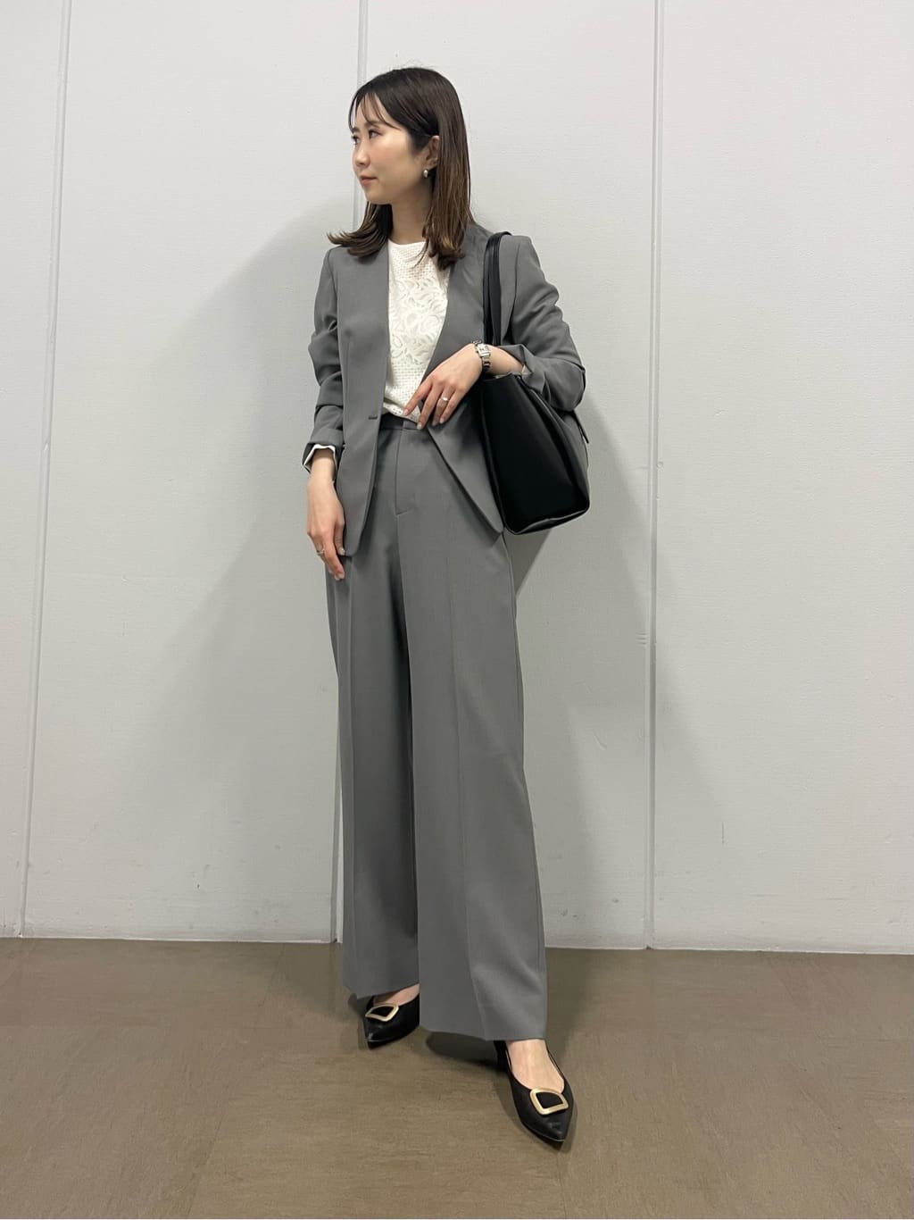 shokoさんの「INDIVI｜【定番スーツ／UVケア／洗える】ウール調ノーカラージャケット」を使ったコーディネート