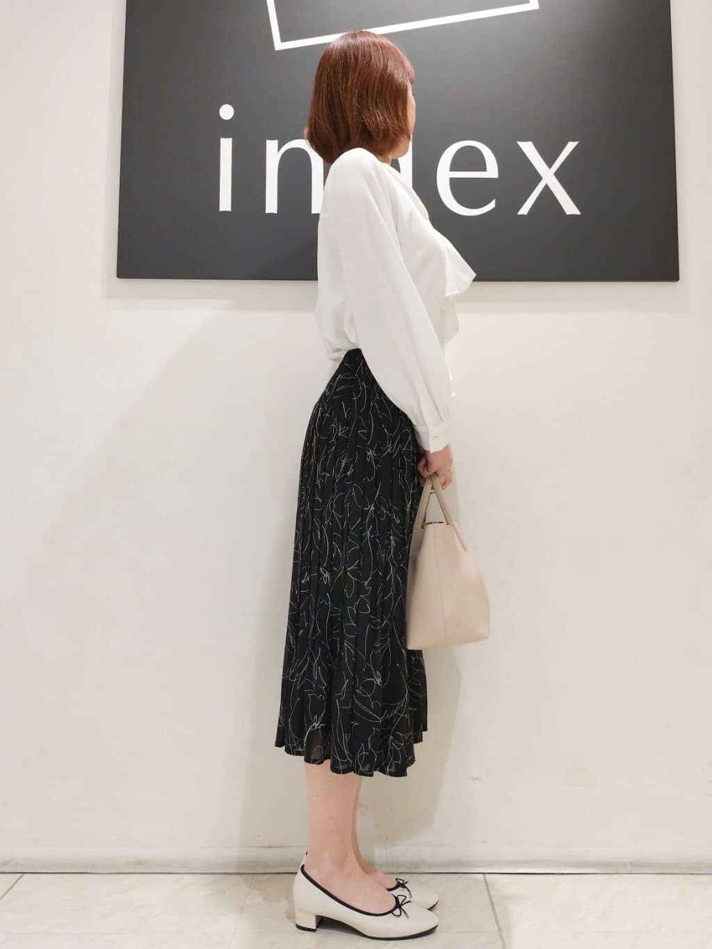 n.さんの「index｜◆【2WAY】フラワーパーツ合皮ミドルトートバッグ」を使ったコーディネート