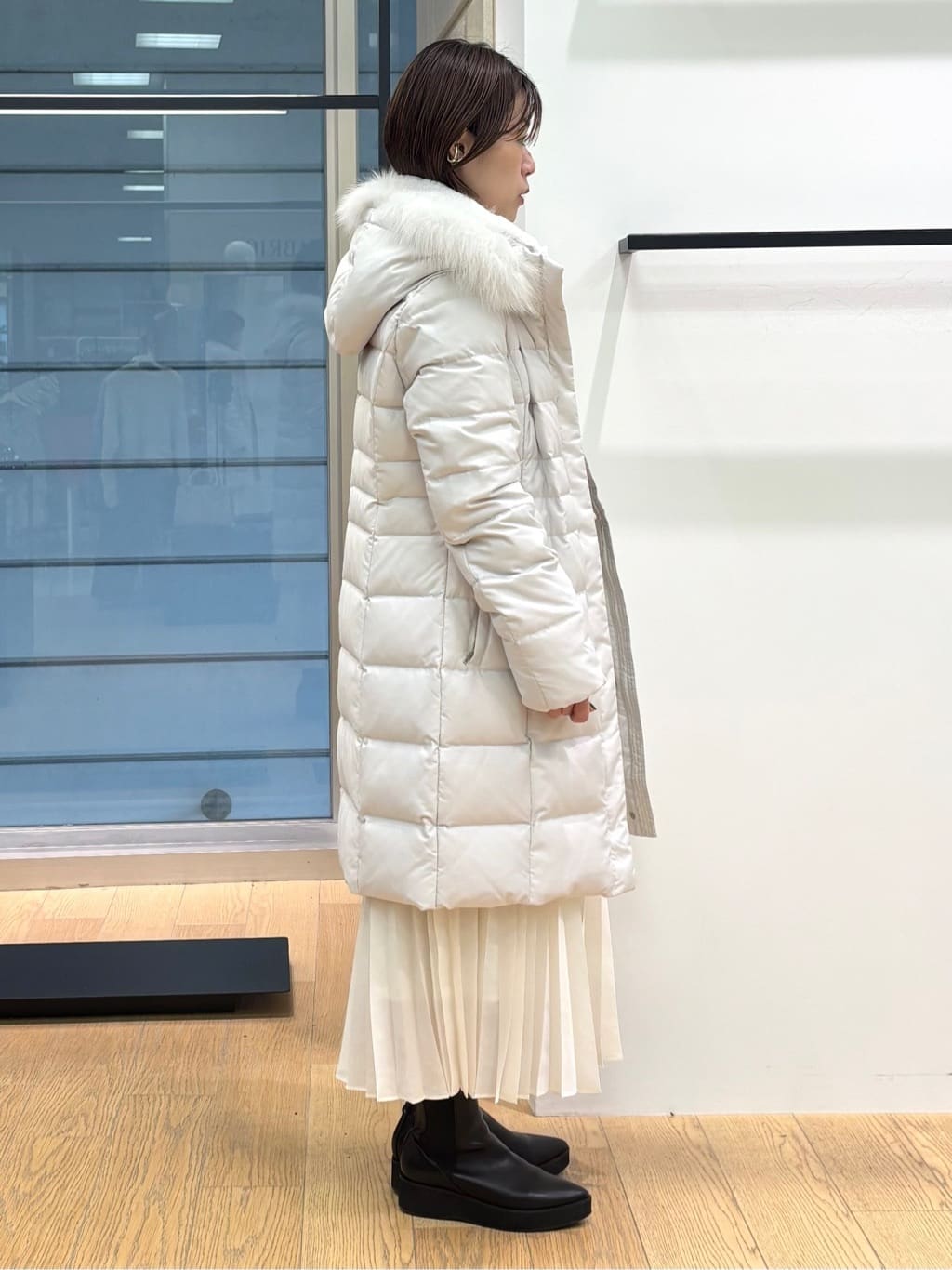 asamiさんの「INDIVI｜【名品／撥水／抗菌防臭】ロング リサイクルダウンコート」を使ったコーディネート