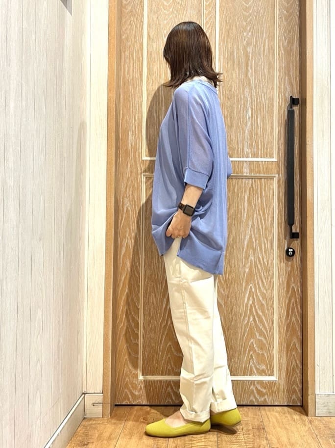 meiさんの「SHOO･LA･RUE｜【SS-3L/無理せずスリム】 ぐんぐん伸びる イージーテーパードパンツ」を使ったコーディネート