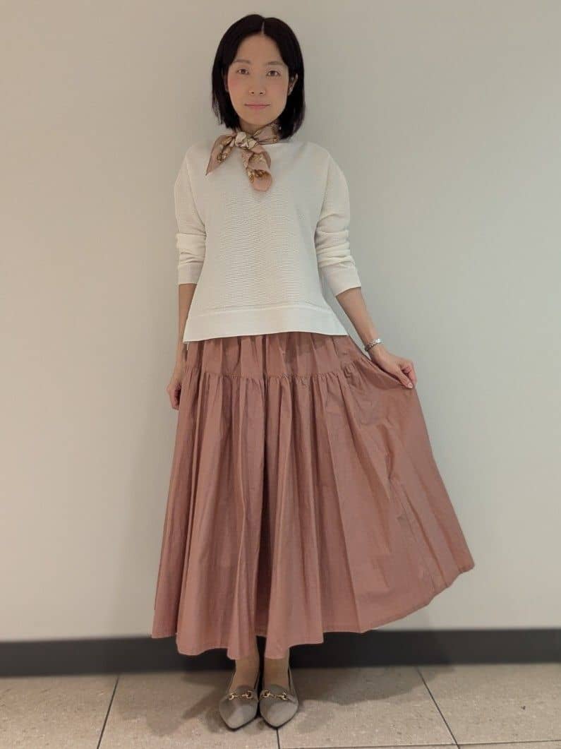 Ayaさんの「UNTITLED｜【手洗い／58cm正方形】ベルトプリントスカーフ」を使ったコーディネート