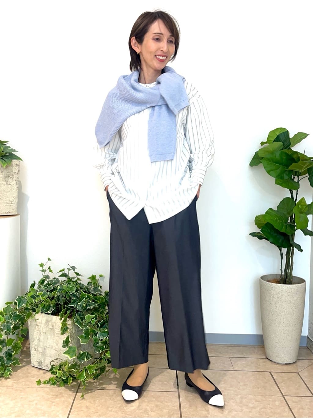 TOMOMIさんの「Reflect｜◆【夏SALE】クルーネックミックスカラーニット」を使ったコーディネート
