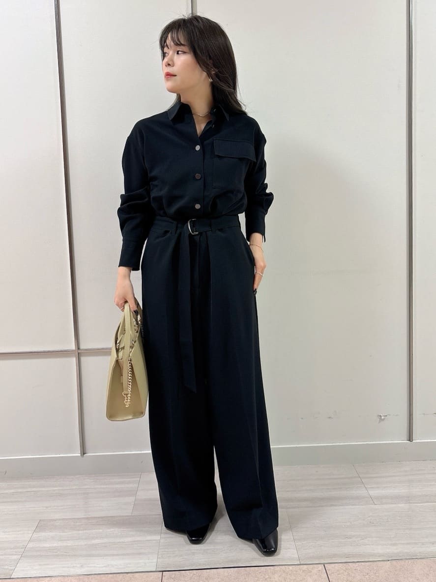 R.Kさんの「UNTITLED｜◆【朝比奈 彩&times;Oggi&times;UNTITLED スペシャルコラボ】シャツカラーオールインワン」を使ったコーディネート