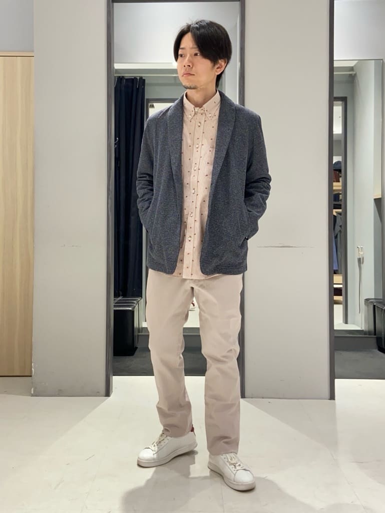 わいずみさんの「TAKEO KIKUCHI｜ハットモチーフ ジャカード ストライプ シャツ」を使ったコーディネート