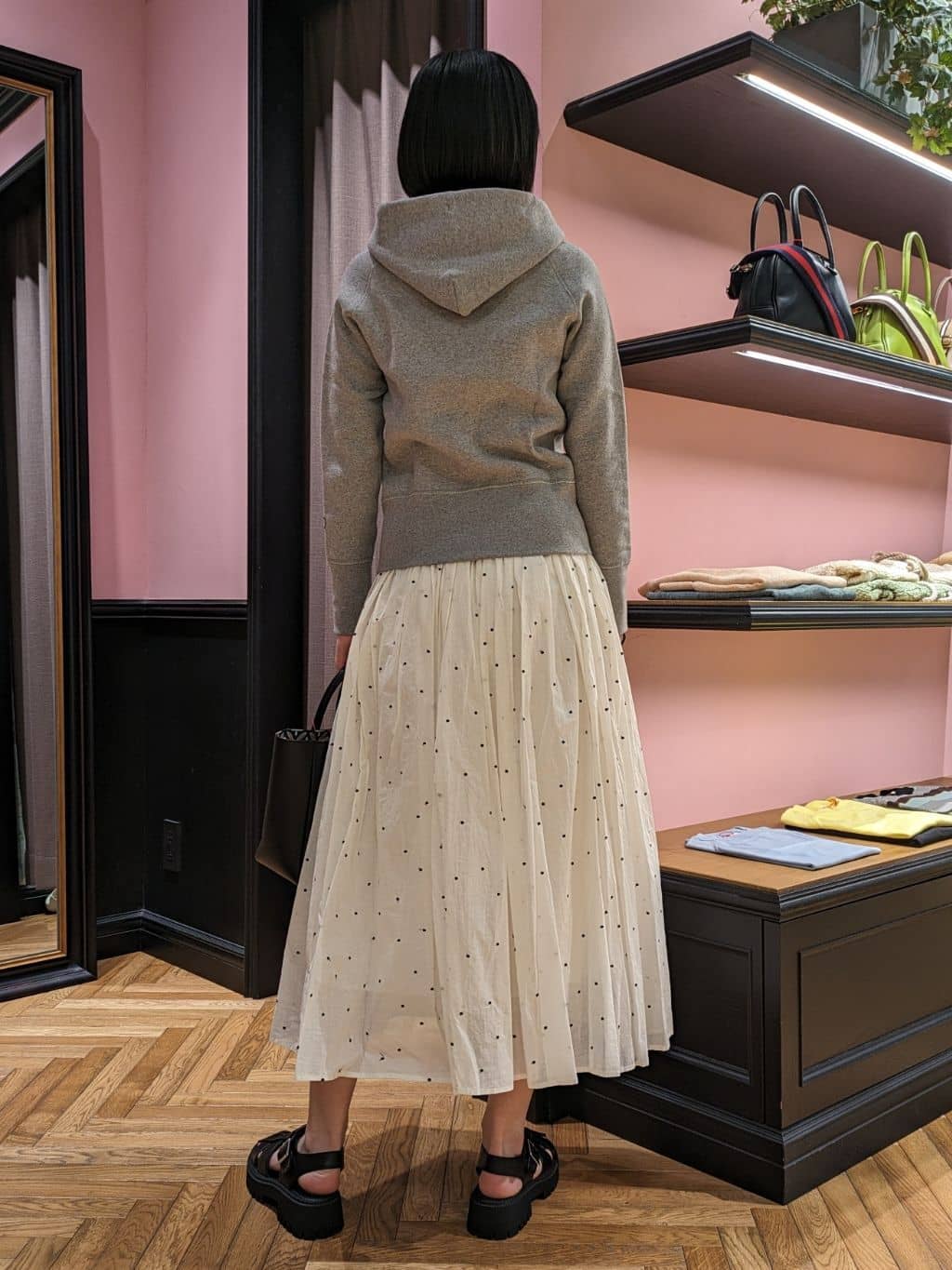 saoriさんの「DRESSTERIOR｜デキシー吊裏毛ジップアップパーカ」を使ったコーディネート