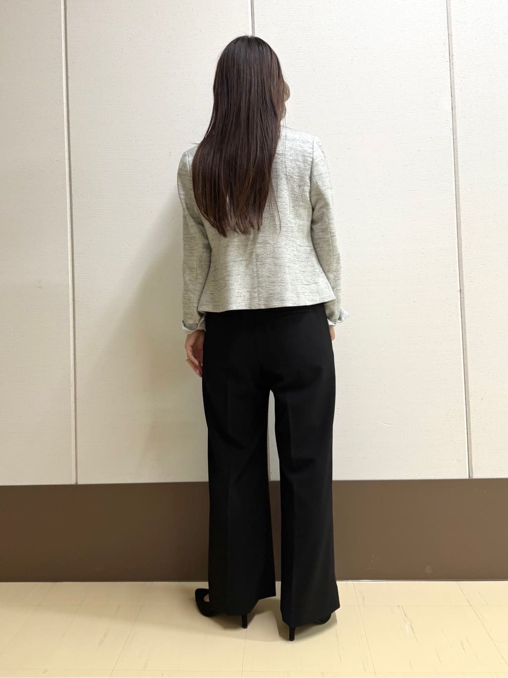 mamiさんの「INDIVI｜【洗える／UVケア／スーツ】ストレッチワイドパンツ」を使ったコーディネート